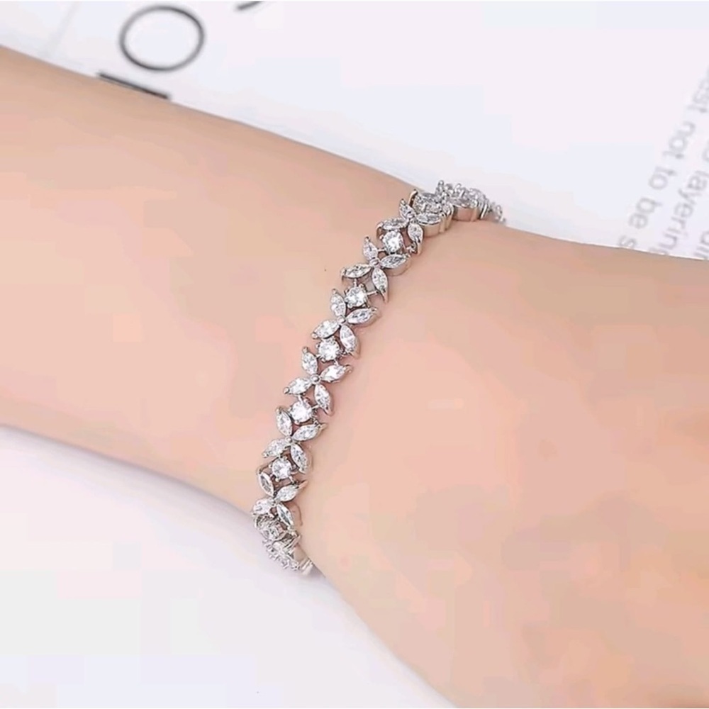Elegant Silver Floral Bracelet